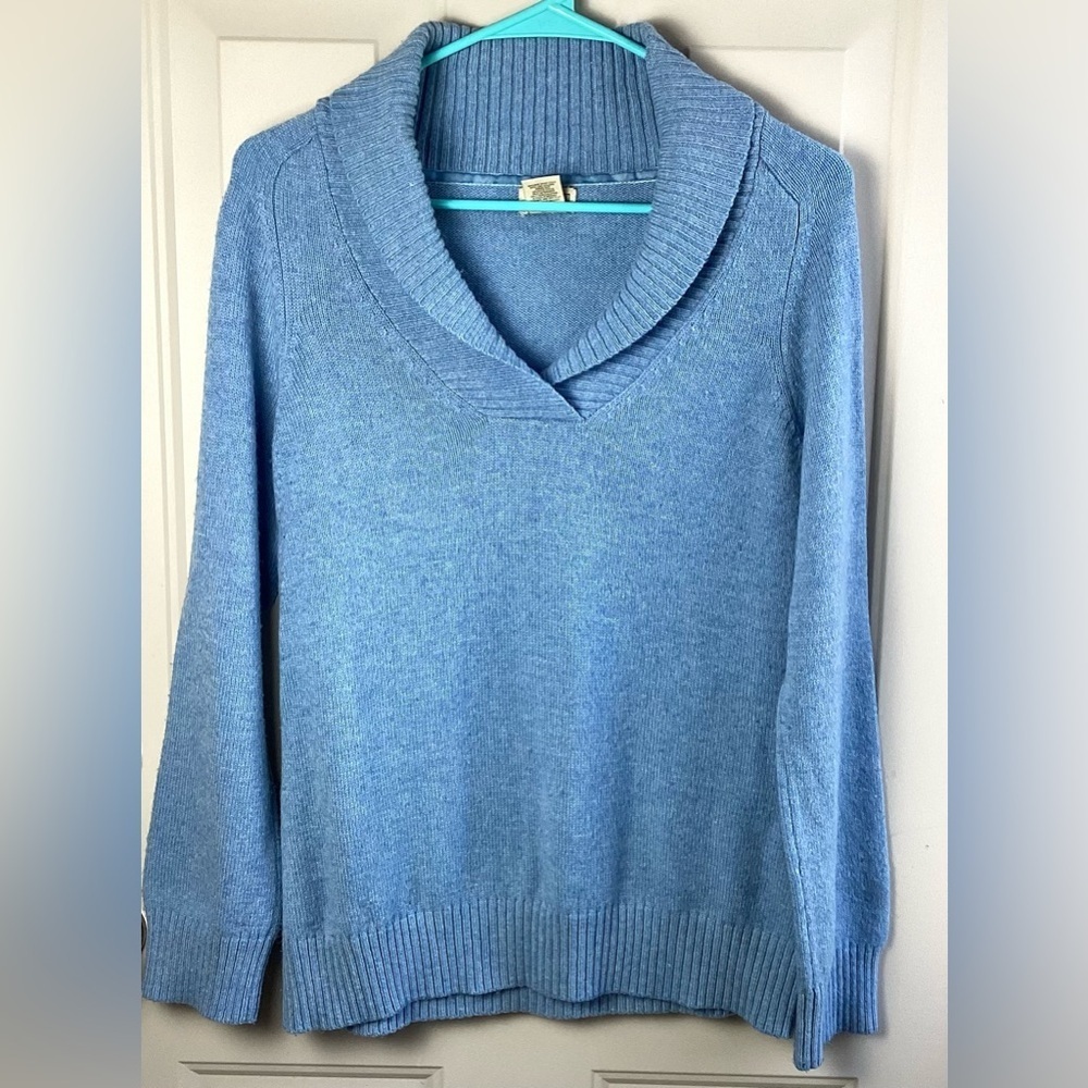 L L Bean Lambswool Blend Blue shawl collar sweater Size Medium - Picture 1 of 5